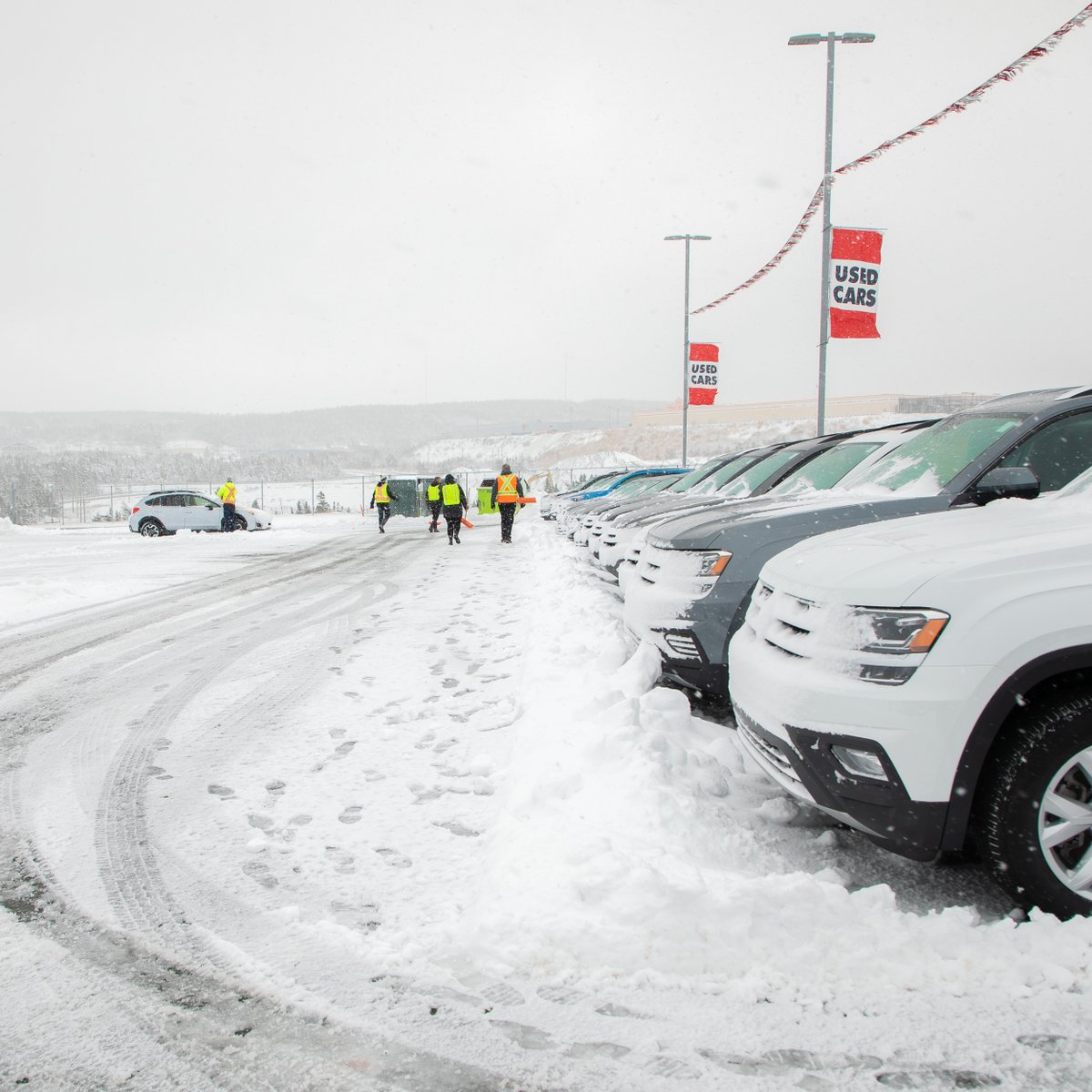 VWstjohns's tweet photo. After every snowfall our sales and lot teams are on deck to clear and move cars, push snow and put everything back in its place. After. Every. Snowfall. https://t.co/bfJWKjv2Db