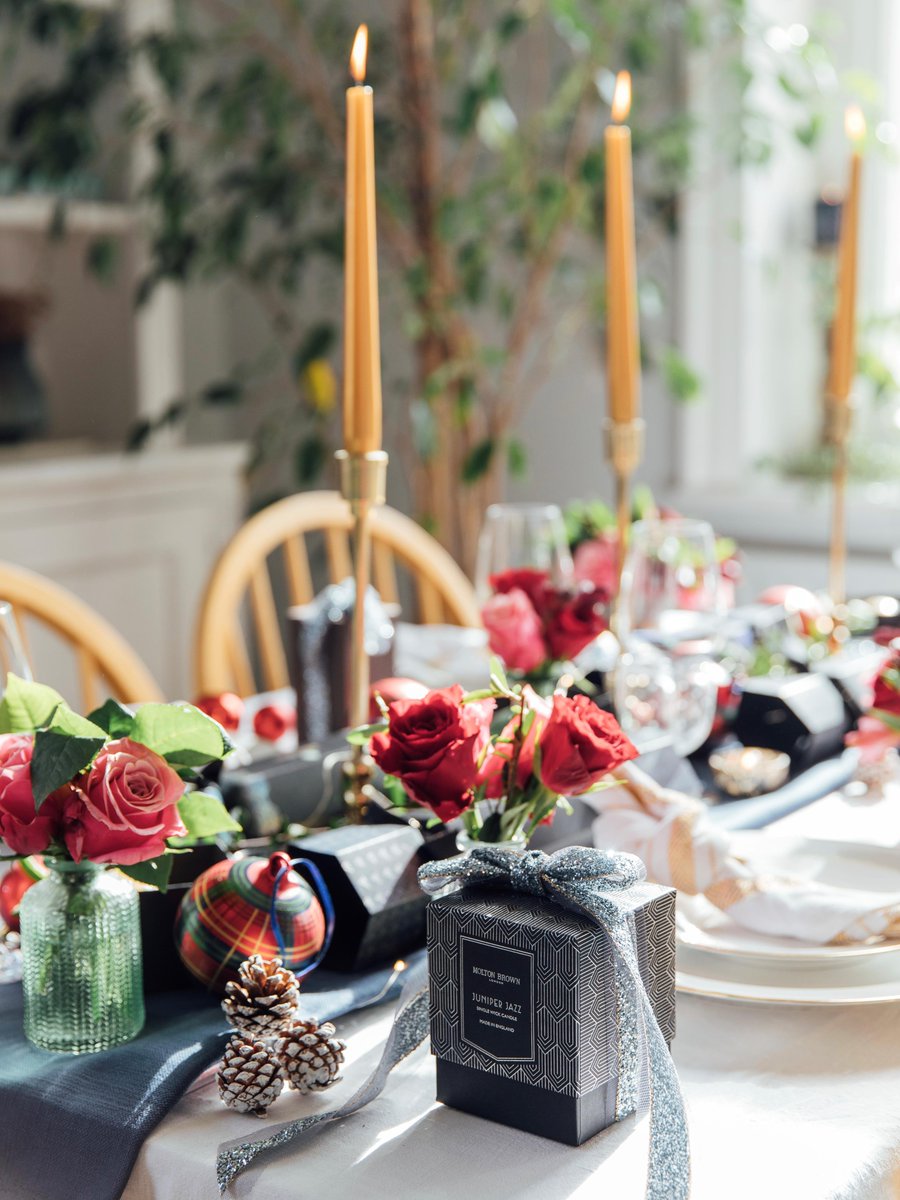 MoltonBrownUK's tweet photo. We enlisted the help of award-winning lifestyle blogger @monicabeatrice to learn how she prepares to host a Christmas party at home... #MBxMe

Learn more: https://t.co/gtgU7l6DNh https://t.co/2rgKb5SjPV
