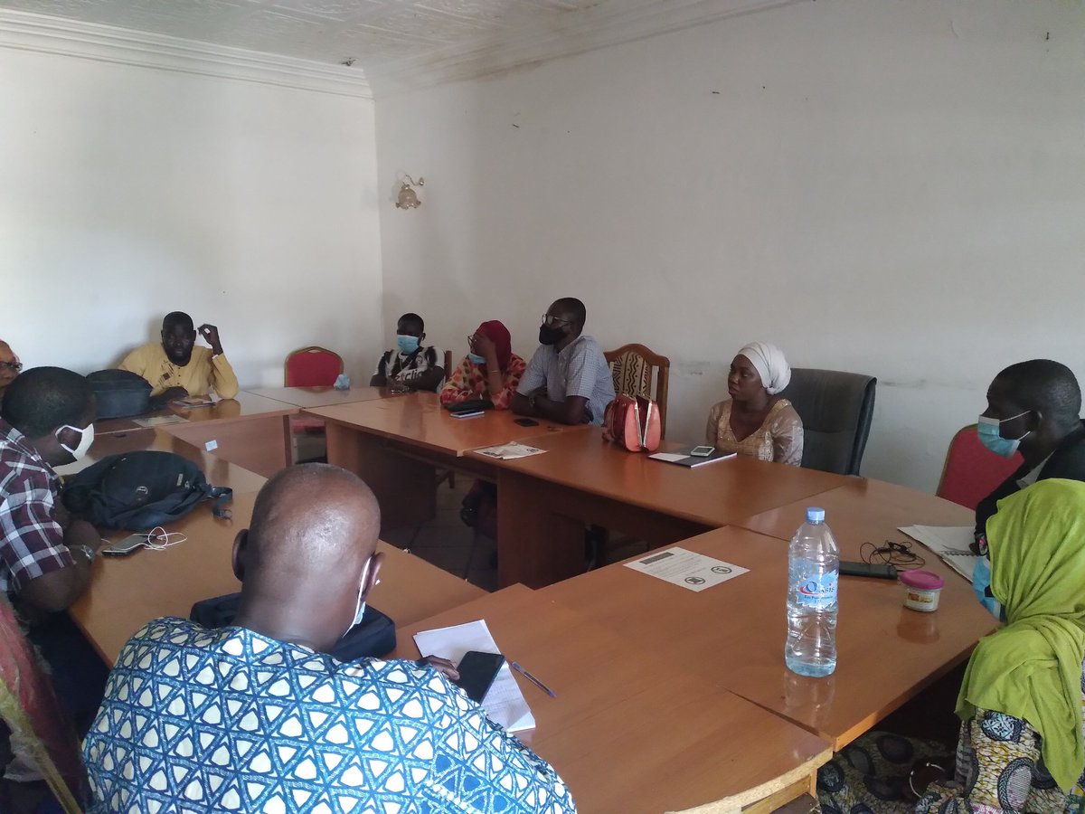 Riposte jeunes Covid19 
A l'instant au siège du RENAJEM pour la réunion des coordinateurs des communes de Bamako, Kalabancoro , Moribabougou et Sangarebougou avec les responsables du projet.
L'objectif est le partage d'informations sur le projet.
<a href="/renajem/">RENAJEM</a> @Unfpamali