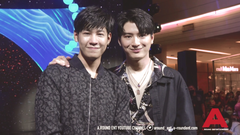 GEARFanSub's tweet image. [CHN/ENG Sub] 20201211 l คริส - สิงโต l Krist &amp;amp; Singto Around Entertainment Interview

Krist-Singto Delighted. Team Peraya wrap the building to celebrate new year but also worried. Ask fans to manage spending wisely

facebook.com/gearfansub/vid…

#ทีมพีรญา #คริสสิงโต