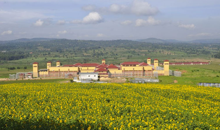 LordMarious1's tweet photo. Kitalya Maximum Security Prison. Omah Lay, tell us about our new facility #FreeOmahLay https://t.co/Lva45IAUt4