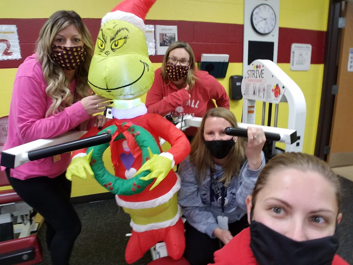 MKMathCoach's tweet photo. @pozsquad #hcmsgrinch #Growhisheart https://t.co/A3jyCVPKNV