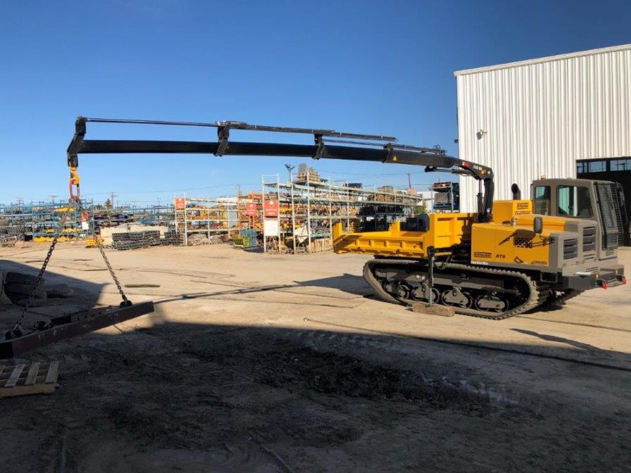 TerramacUSA's tweet photo. New support combo! This Terramac RT9 was customized with a Hiab crane for maximum reach on the right-of-way. #trackedcranes #offroadequipment #terramac #tracktrucks https://t.co/243tfEpQWX