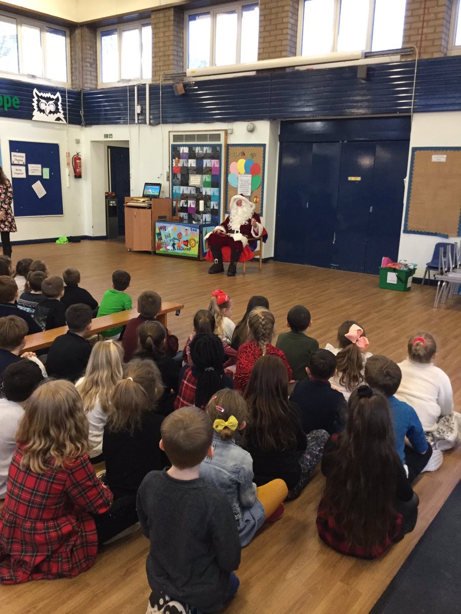 lwilsonsclass's tweet photo. Year 3 had a lovely surprise this afternoon, as they had a very special visitor! https://t.co/bFXglxhnOH