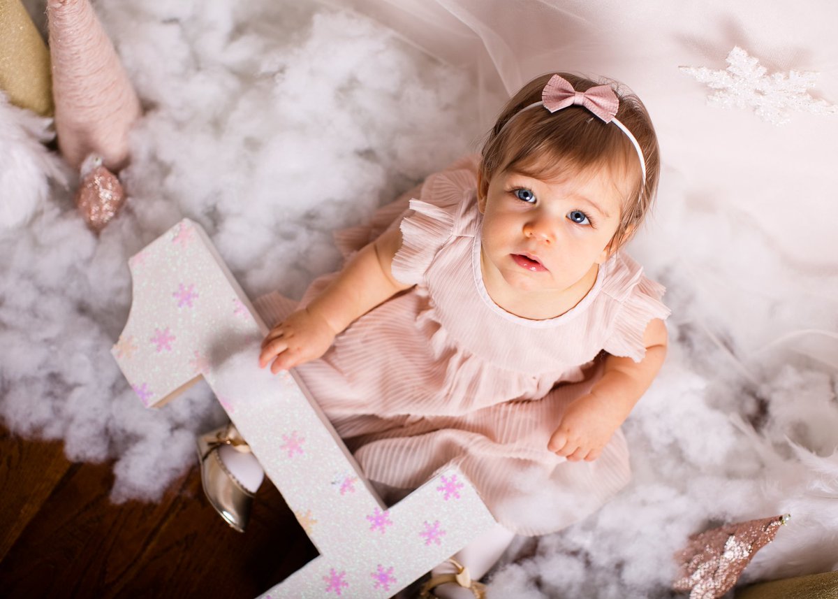 natnatDeve's tweet photo. Happy 1st birthday to my sweet girl!! I can't believe how fast this year has gone and how much you have grown. We love you more than you will ever know.💕🥳🎂#Scarlettis1! https://t.co/4BizrBVodz