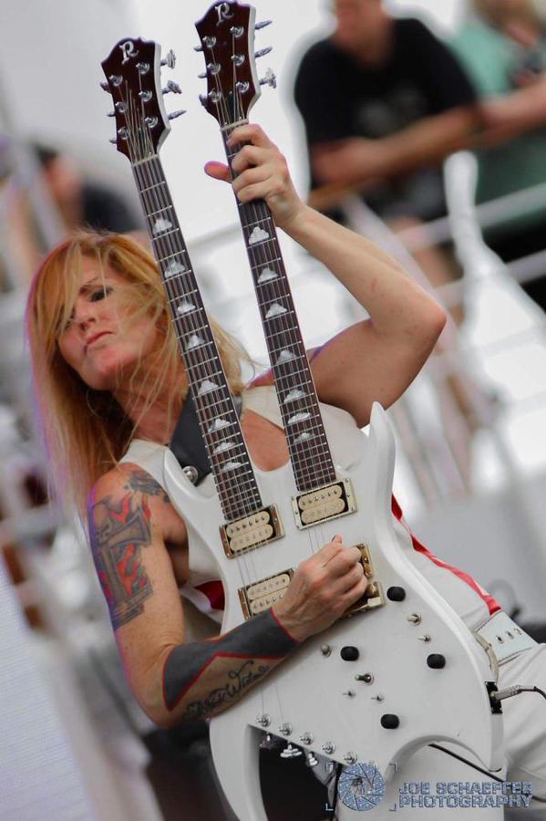 Lita Ford tweet media