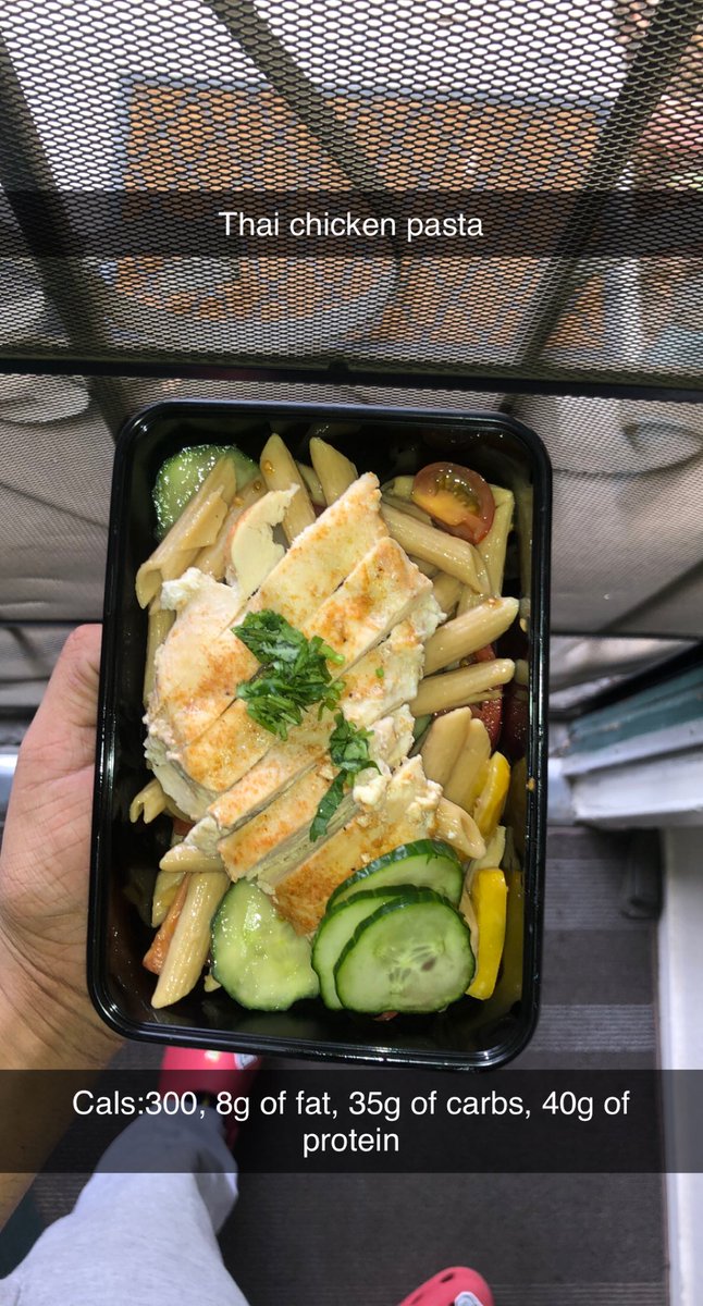 druflorez0074's tweet photo. Wanna cut? I got you. Want some size on? I got you. Let @_Macromeals_ take care of you this upcoming year! The menu changes every week because who really wants to eat the same thing day in and day out! You don’t gotta listen to me, but how will you ever know if you never try. https://t.co/YO2Lsq7bgK