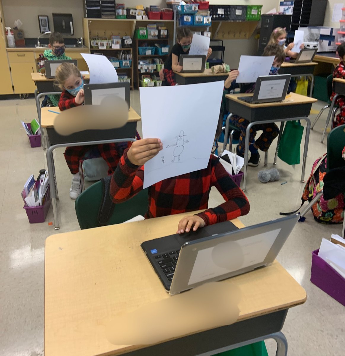 ITRTtinytech's tweet image. Grade 3 students learned how to take photos and videos to add to Schoology discussion board posts on their new Chromebooks today. We are so excited to have devices for every student in our district! @HanoverSchools