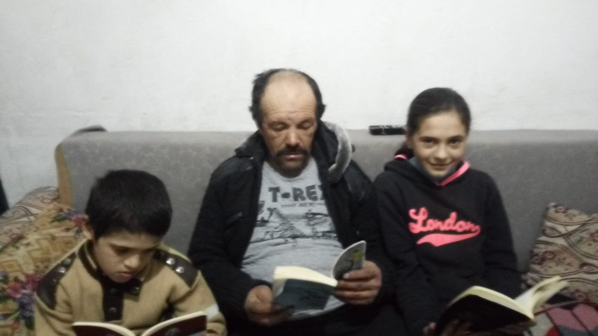SelaleIlk's tweet photo. Erbab kapsamında her aksam 7.30- 8.00 arası ailecek Erzurum Okuyor kampanyasına Şelale Ilk-Ortaokulu ogrencileri, velileri ve öğretmenleri olarak biz de katiliyoruz...#ErzurumErbaplaOkuyor https://t.co/vH4SBO6Jeu