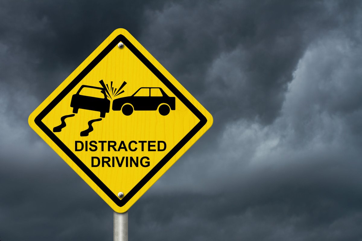 safenebraska's tweet photo. Distracted driving claimed 2,841 lives in 2018 alone. We must change these stats and reduce this dangerous behavior. Learn more here: https://t.co/A4fPOq4ip8 #LifesMoreImportant #DriveSmartNE #JustDrive https://t.co/bQFOerUbk7