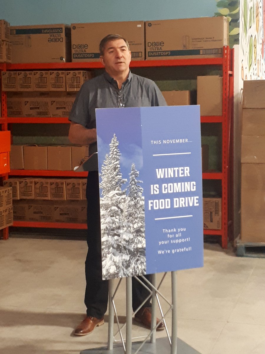 DaveSmithPtbo's tweet photo. Today I was at @Kaw_FoodShare to announce we raised $37,900 worth of food for the food banks in Lakefield, Bridgenorth, Buckhorn, Havelock and Apsley.

This was an incredible effort by volunteers, mayors and councillors from all the townships.💪

#WinterIsComing #StrongerTogether https://t.co/DnuS04pIpC