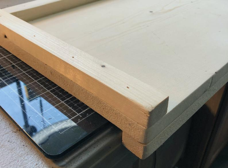 FourthMemories's tweet photo. Bench Hook for Box Making

#Boxmaking #Boxes #Paper #papercrafts #Diybox #DIY #DIYpaperproducts #Benchhook #Boxmakingtools #DIYtools 
Get yours today!  ⏬📦⏬📦
https://t.co/5QyDzhvZP0 https://t.co/4equnKn1mU