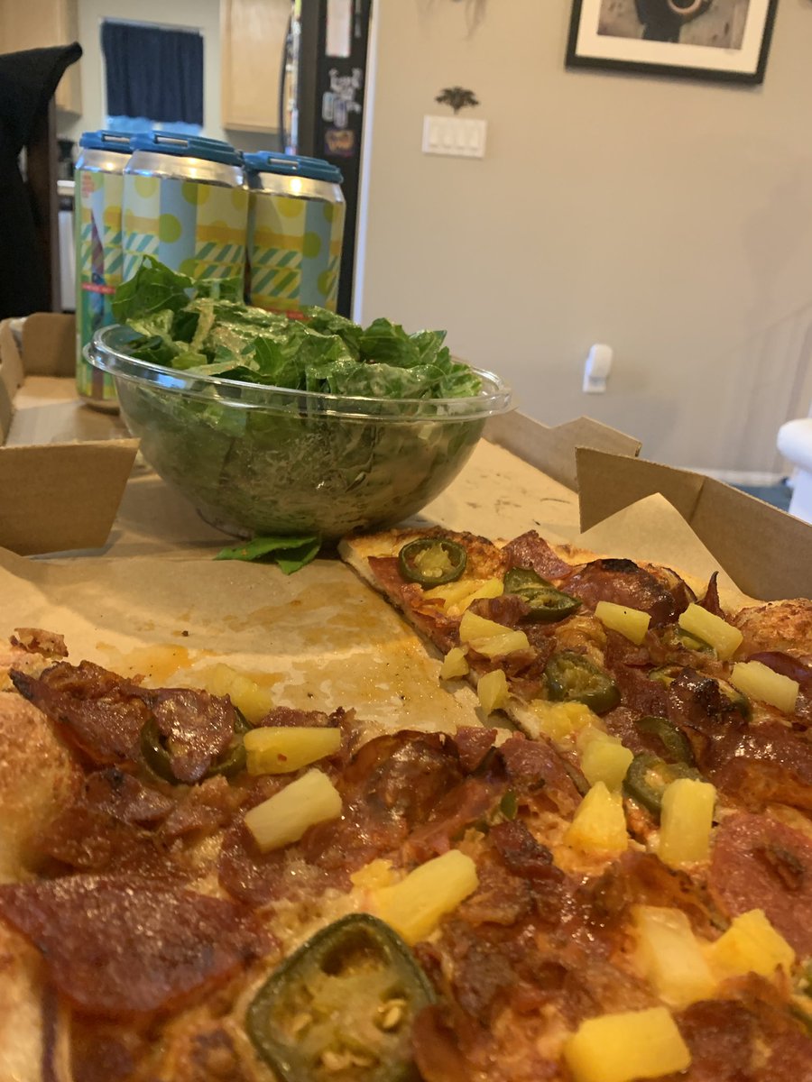 Support your local brewery! Excellent pizza and beer <a href="/MacLeodAle/">MacLeod Ale Brewing</a> #savethebeerwhalez #macleodale #supportlocalbreweries