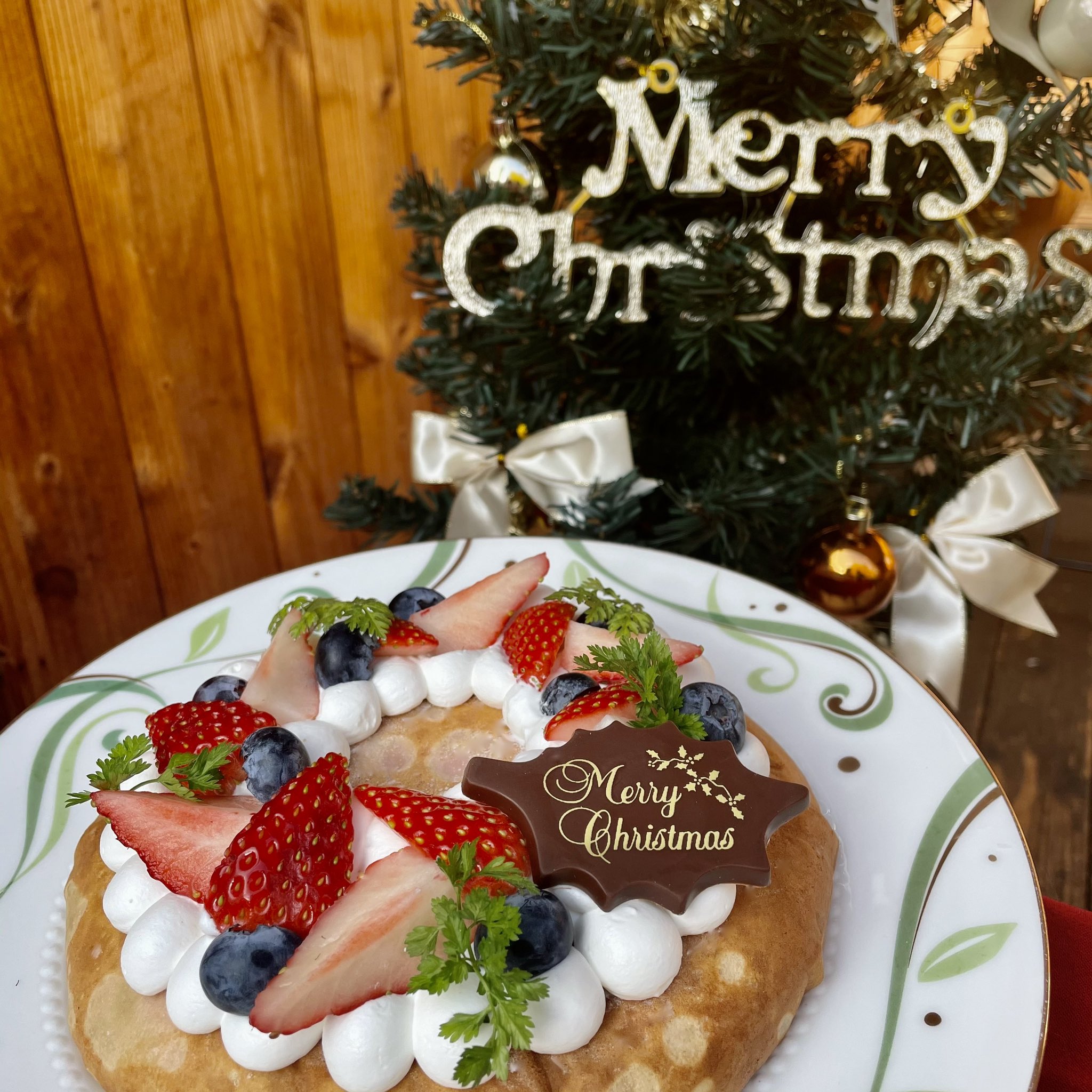 クレープリー アン Xmas Mill Crepe クリスマスミルクレープ販売のお知らせ 例年より遅くなってしまいましたが クリスマスミルクレープ今年も販売致します 他のテイクアウト商品もあるため 少し縮小する形になります ご了承ください T Co