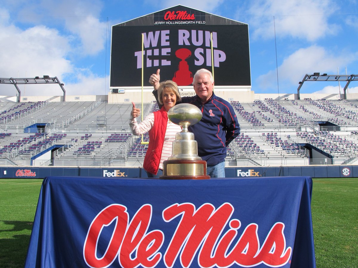 OleMissSports's tweet photo. A few 📸 from the weekend!

Thanks to everyone who came out Saturday to get your picture with the Golden Egg 🏆 https://t.co/U9nyzP628z