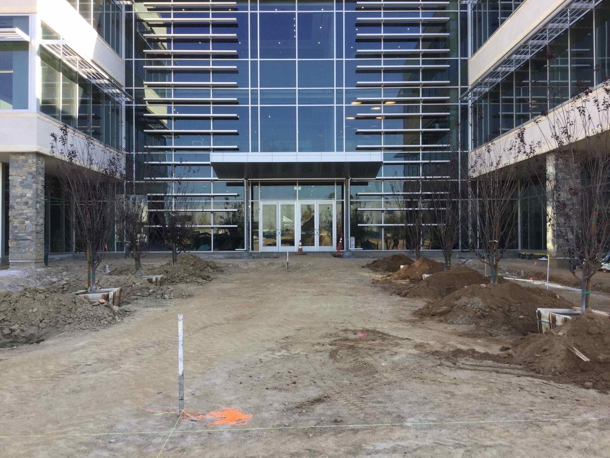 NewGround's tweet image. Check out these progress shots of our 180,000 square-foot headquarters project in Valencia, CA!

This is going to be an amazing space and we can&apos;t wait to see more!

#NewGroundDesign #Headquarters #FinancialDesign #Constructions #InProgress #Valencia #California