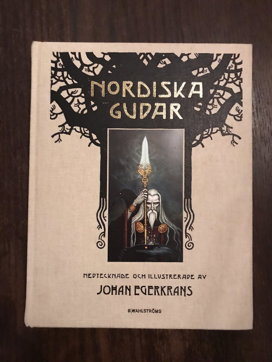 udda_boktips's tweet photo. Det verkar som att jag inte postat bilder tidigare på några av mina Johan Egerkrans böcker. Detta åtgärdas härmed. Nordiska Väsen är en av mina absoluta favoritböcker som borde finnas i alla hem. #johanegerkrans #nordiskaväsen #nordiskagudar #deodöda #boktips #uddaboktips https://t.co/mZyZoMBzK7