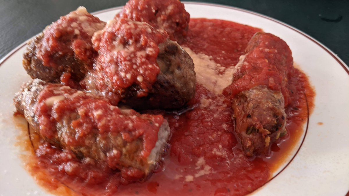 ItalianNJ908's tweet photo. Kitchen opens 11am. Take Out and Delivery! Tommy's Pizza, family owned and operated since 1981. Elizabeth, NJ on Fairmount Ave. We deliver to Newark Airport EWR, Surrounding Hotels, Seaport, Port Authority 908-289-2277 #ItalianNJ https://t.co/lcKGCNKP8c https://t.co/rKbXv3Jrvv https://t.co/VDaxIWWNMz