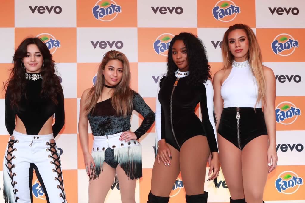 5hthrowbackss's tweet photo. December 14th, 2016 - Fifth Harmony (without Lauren) at #FunPopFunByFanta in Brasil https://t.co/m91tRfW4hW