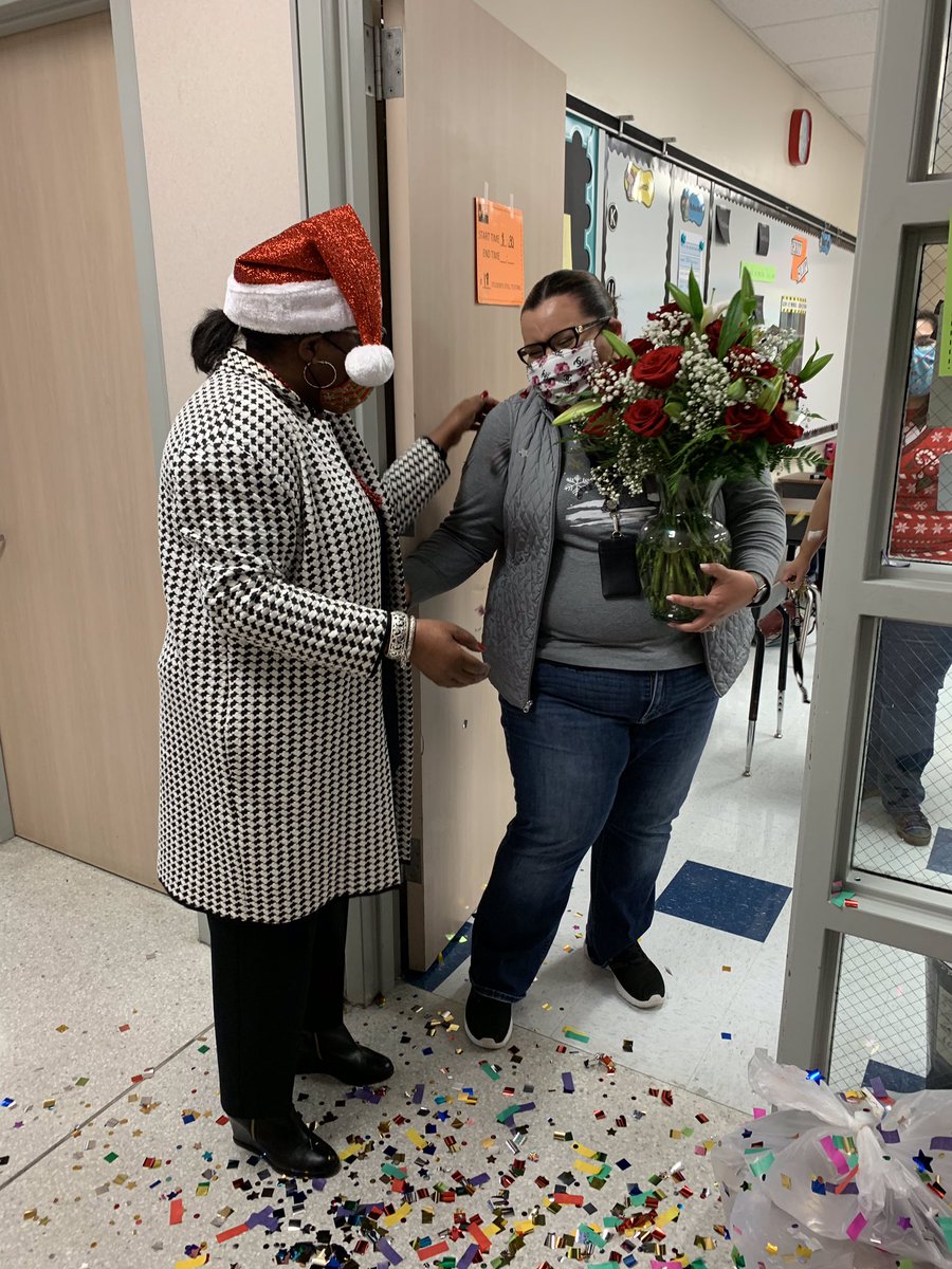 Hill_AISD's tweet photo. Congratulations 2020-2021 Hill Elementary Teacher of the Year Maria Canales!! 🎉🎉🏆 @mcanales118 @whiteconstance1 @AldineISD @AldineHR #AldineAnywhere https://t.co/4O9oh7TijS