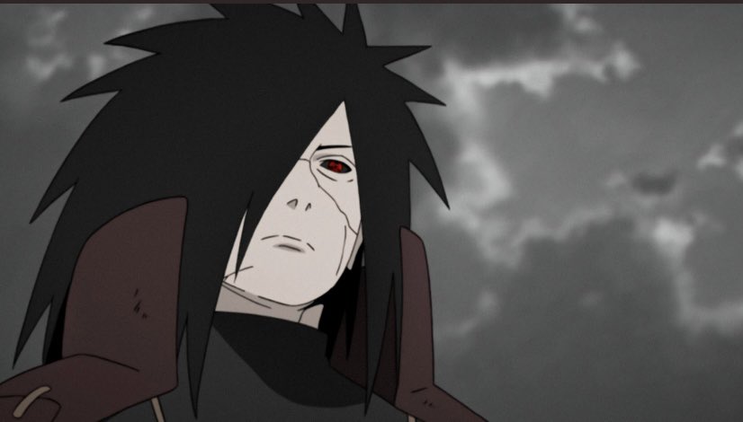 Durant ces 7 ans et demi d’intervalle, Madara a été mentionné plusieurs fois: Kurama, Itachi, Jiraya, Minato et Obito ont tous cités son nom dans des situations très différentes. Cela a permis de solidifier cette construction et de montrer sa notoriété dans le monde shinobi.