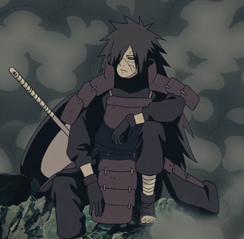 Il est depuis le début connu de tous et craint de tous, il est celui qui pouvait se mesurer au légendaire Shodaime Hokage. Rien que la mention de son nom faisait trembler n’importe quel shinobi.