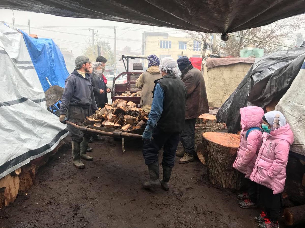 We were able to provide 52 families with a large package of firewood. Most homes in Kabul lack proper heating, which is especially true for the houses the people we serve live in. Thank you to our donors and partners that make these services possible!
sozointernational.org/give