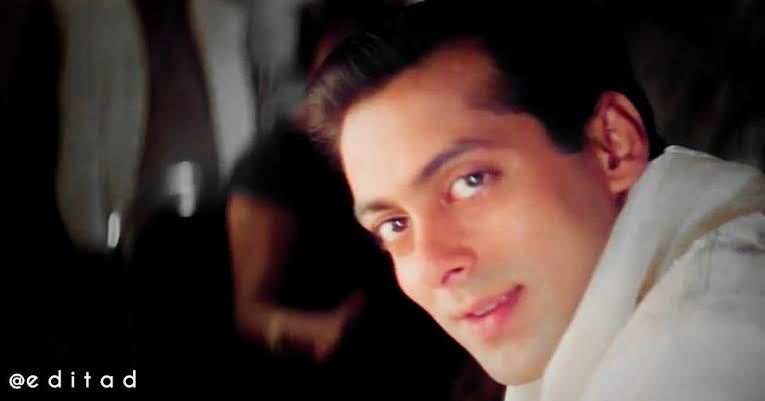 8th : Hum Sath Sath HaiA Full fledged Family DramaDirected By : Sooraj Barjatya Sir