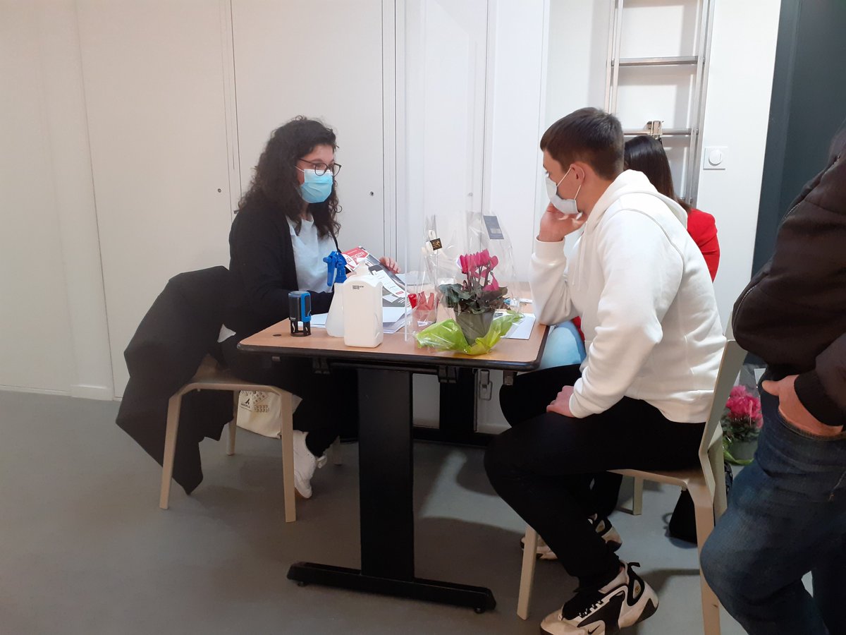 Aiguillon_SAhlm's tweet photo. Bienvenue Ă nos 14 locataires qui s'installaient dans leur logements neufs en plein centre de #Laille ! #logements #habitat https://t.co/DSQWloxeCa