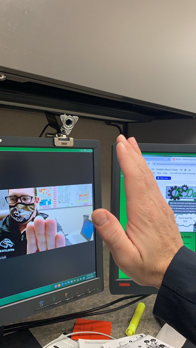 GchsPublic's tweet photo. @GchsPublic @DrGinnyD #12daysgrow #iteachgc zoom high five https://t.co/wMplMYKnmR