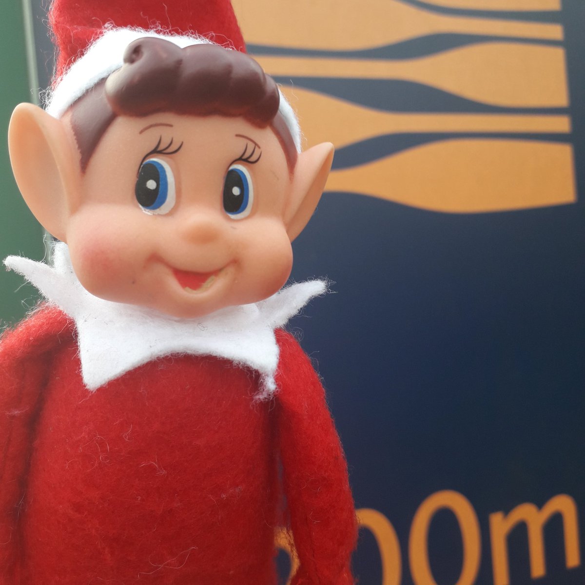 Anyone recognise this logo? #wheresharry #Henley #ElfOnTheShelf