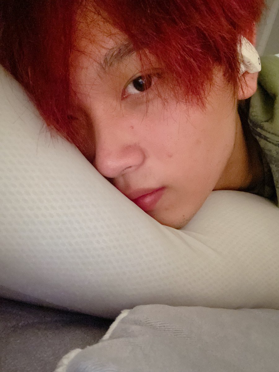 haechan thread but its the same selca because he's so pretty  #HAECHAN  