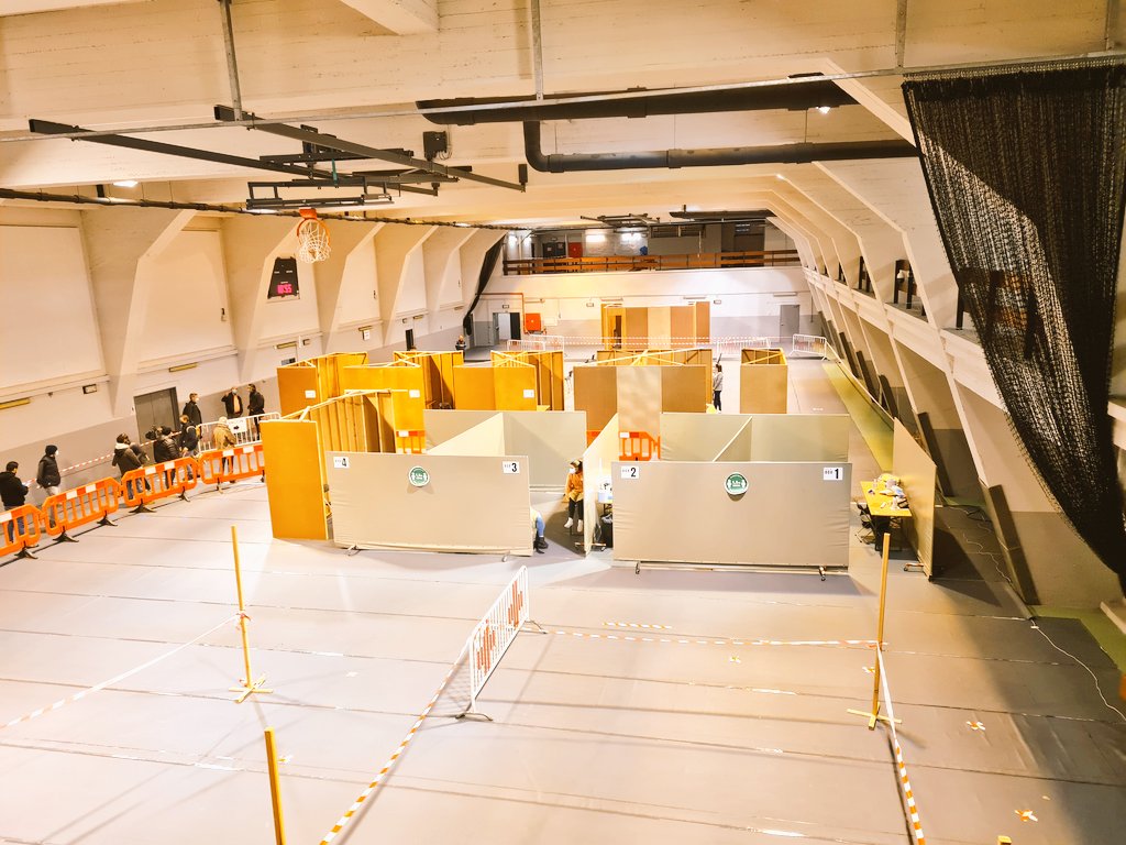 [MOBIMISATION]

Plus que jamais tous nos bénévoles de tous nos services sont sur le qui-vive en cette fin d'année : Secours dans les centres de testing, Social pour récolter des couvertures, shoesBox, PMS pour la location de matériel paramédical...

 🙏🙏 merci à tous 🙏🙏