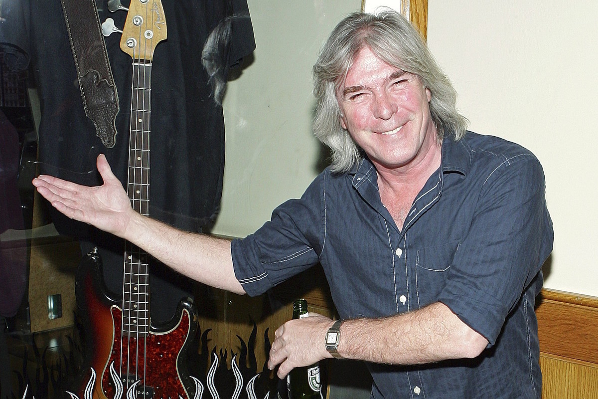 Happy Birthday Cliff Williams (AC/DC), we hope that it Rocks! 