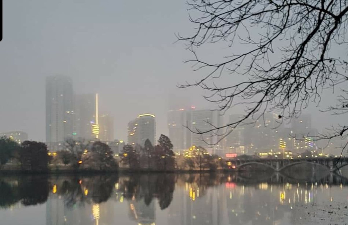 WilliamT1978's tweet photo. A foggy morning in Austin, TX.
#texas #AustinTx #fog #photography #texasdays #city #citylife https://t.co/j33QpXaNEp