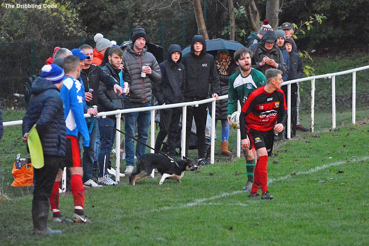 West Yorkshire League photo album from Kellingley <a href="/fc_welfare/">Kellingley Welfare FC</a> 2 <a href="/LeedsMods/">Leeds Modernians FC</a> 0 .... flickr.com/photos/against…