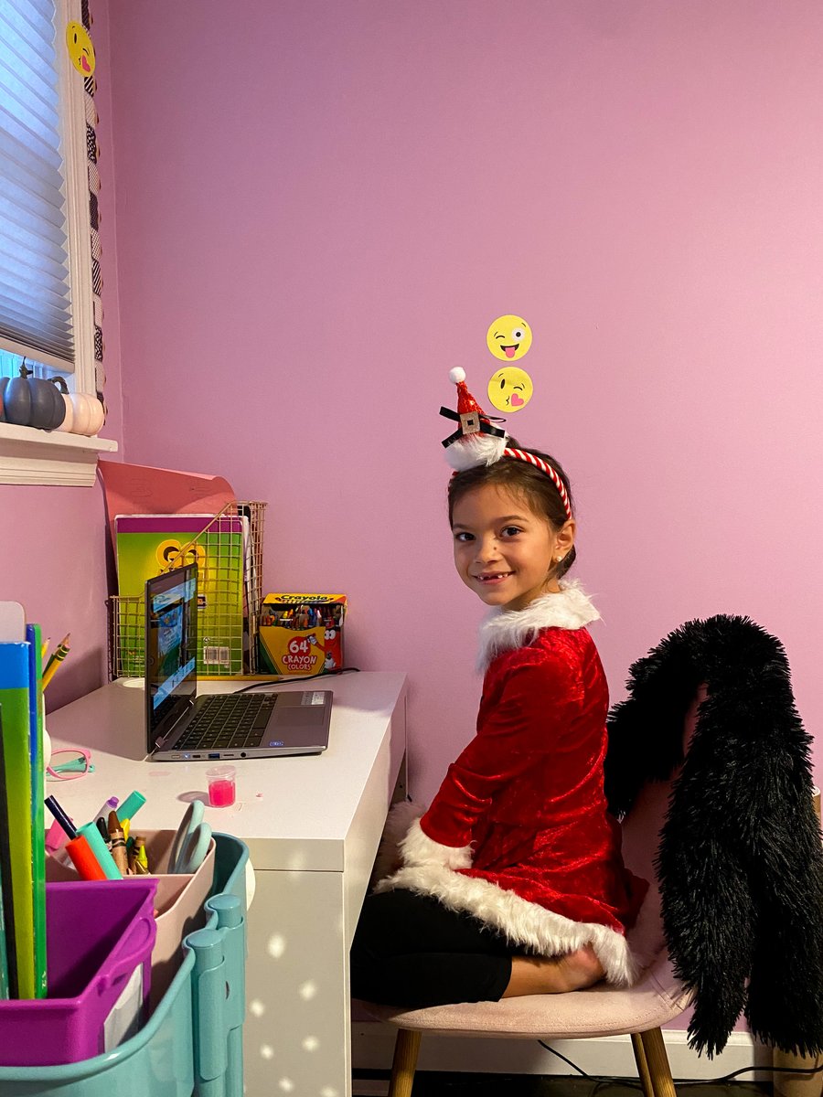 Let's conclude our Monday Festive day with a few more cool pics !