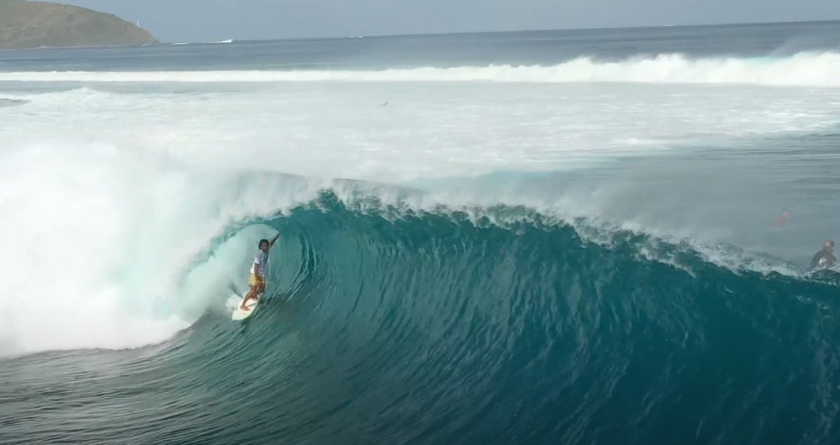 AlkiSurfShop's tweet photo. Dream Season Clincher: Desert Point https://t.co/utaR4rwc3B #desertpoint #surfing https://t.co/47qBqGfHBI