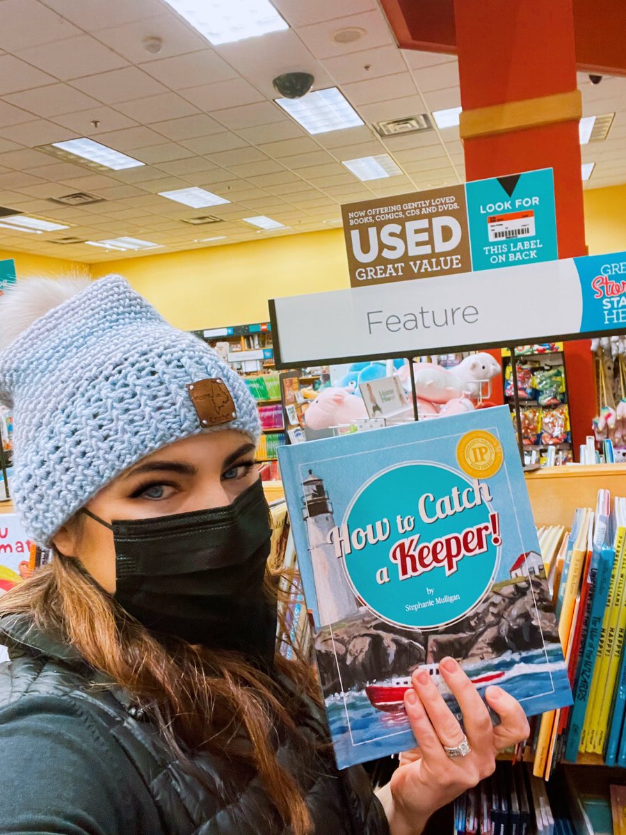 BooksMcsea's tweet photo. #WritingCommunity let’s celebrate! Our titles are now in @booksamillion but please still support your local #indie bookseller! #writerslift ! 
.
.
.
Retweet, Follow, Comment with a GIF to say hello! https://t.co/9QTXSNs6zG