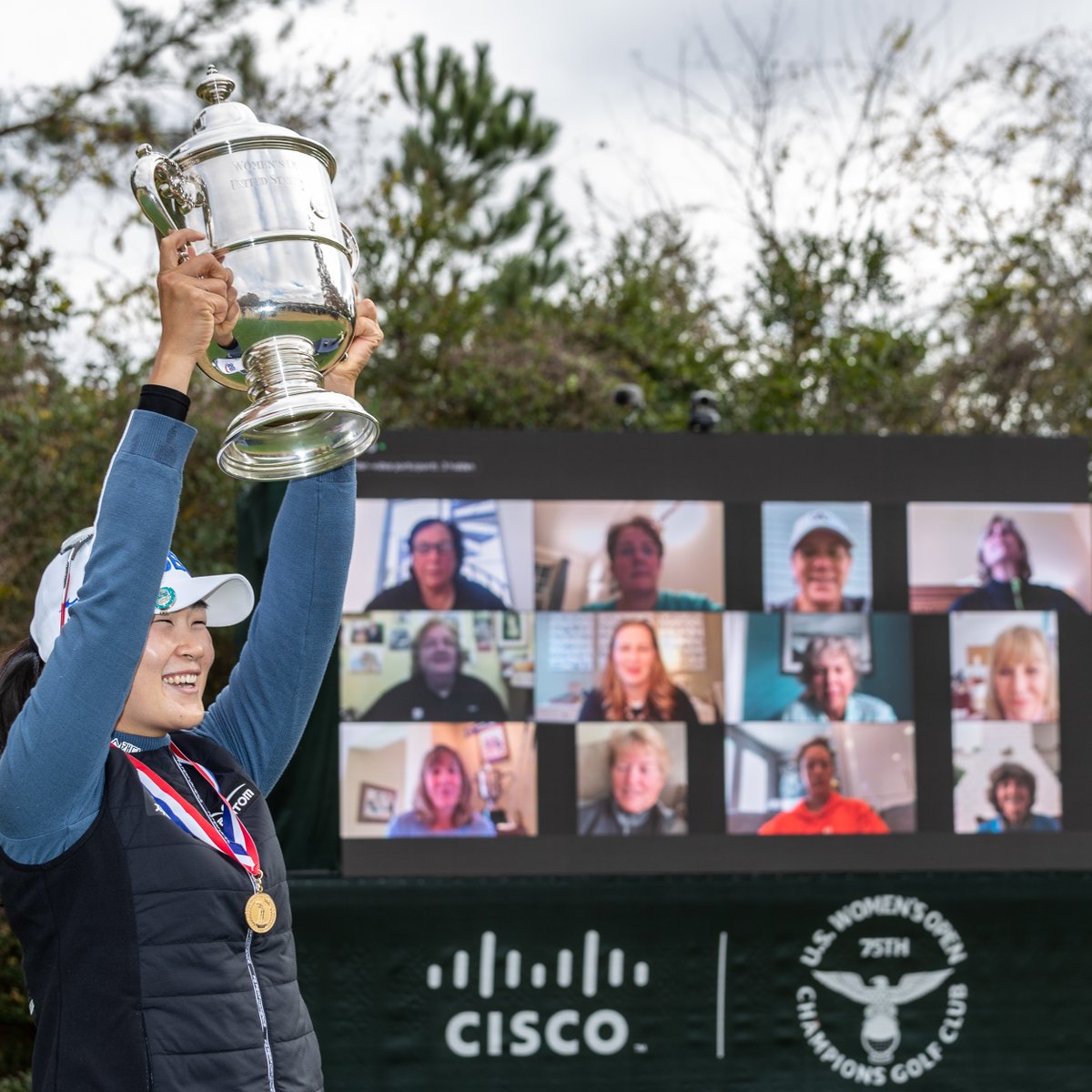 uswomensopen's tweet photo. We love this new tradition at the #USWomensOpen!

Thanks to @Cisco @Webex for bringing all these champions together to welcome the newest member of this elite group, A Lim Kim! https://t.co/WOTb42YrH2