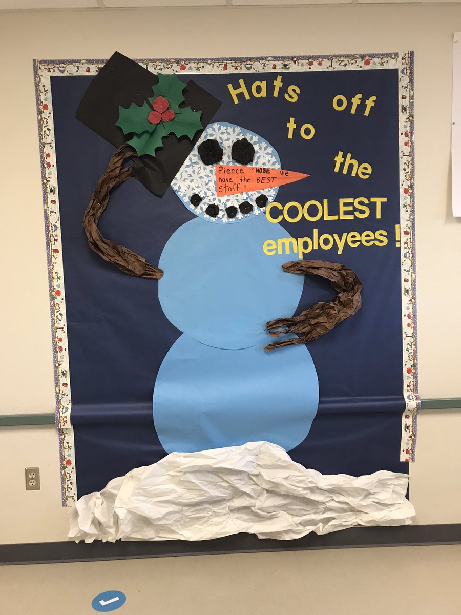 MsWehr1's tweet photo. Hey @PierceECPandas, let’s build a snowman ⛄️ full of positivity!! ❄️⛄️❄️😊❤️#IISDLeadershipAmbassadors #IISDSpreadingPositivity https://t.co/9roM3BpQsU
