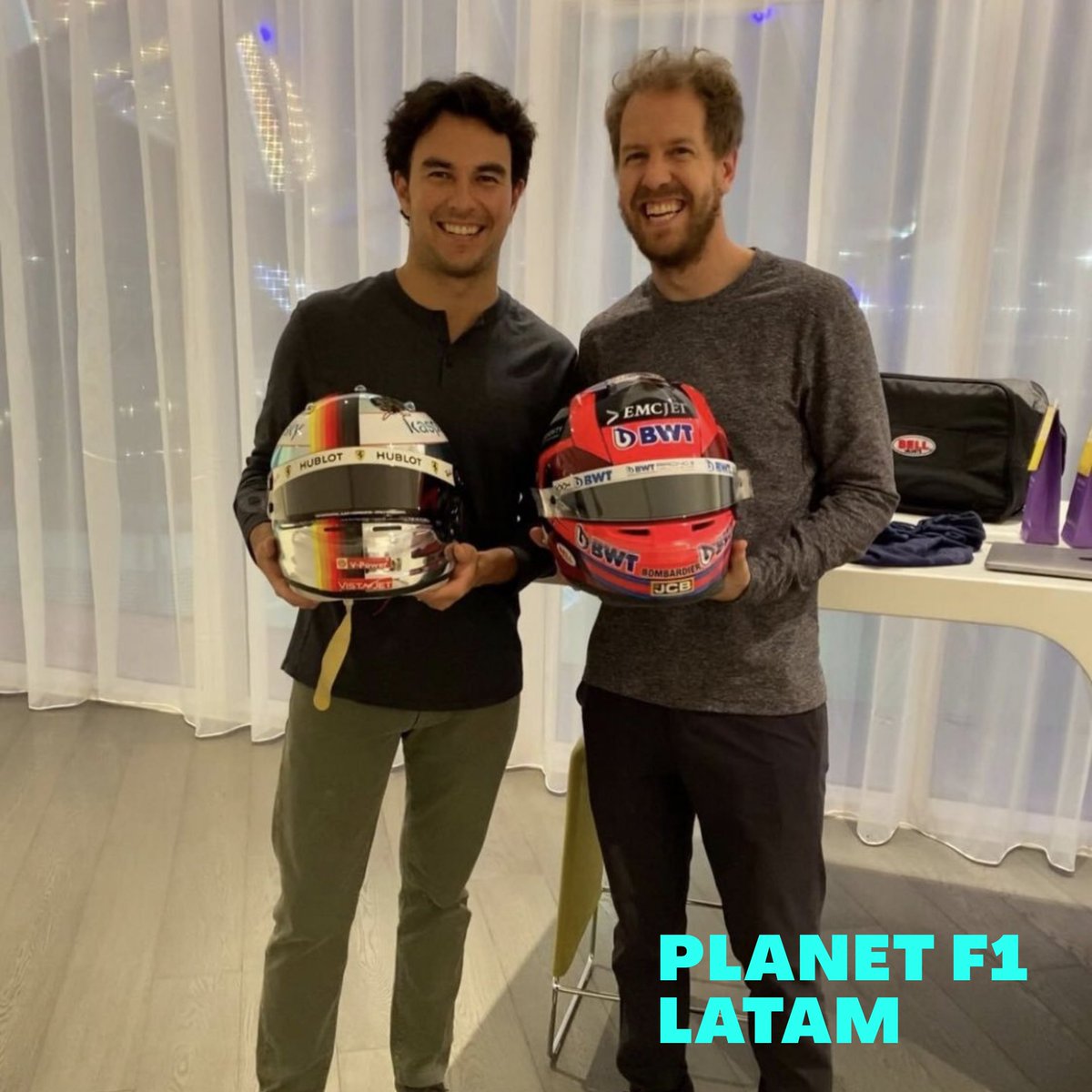LatamPlanet's tweet photo. Checo intercambia cascos con dos buenos compañeros de pista @lance_stroll y vettel.
@F1 @RacingPointF1
#checogivesyouwing #ChecoPerez #ChecoToRedBull https://t.co/NUFiMQBd1p