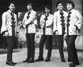 Green Pepper 昨日ラジオでユーミンが初恋の人の事を語ってた お相手はシー ユー チェンと言う中国の豪商の息子で実業家 5歳で来日し 若かりし頃はバンドでベースを担当しておりその頃ユーミンが追っかけをしてたそうだ ユーミンの名付け親でもあり