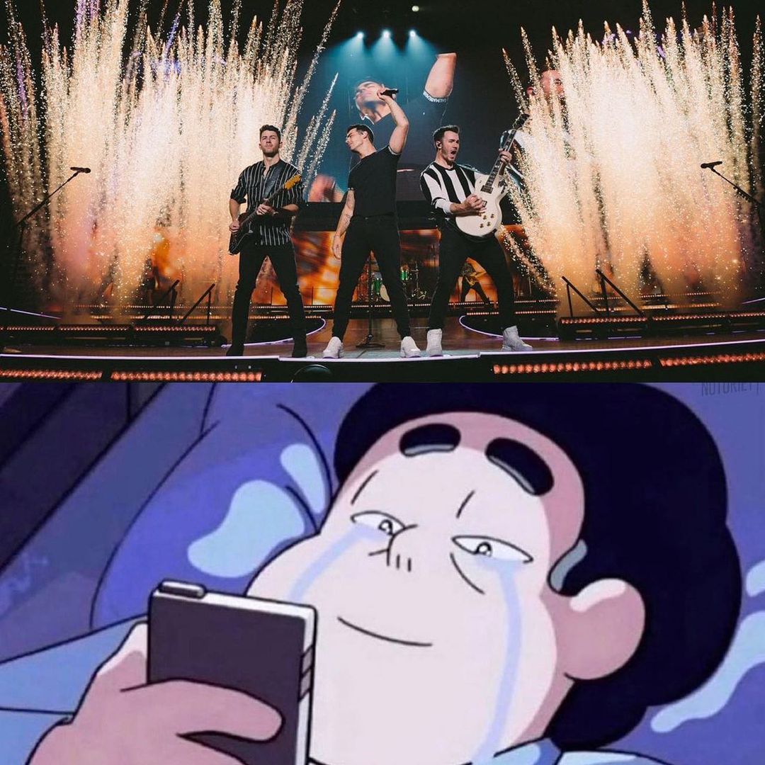 joejonas's tweet photo. 😭 https://t.co/zzrlYuYevC
