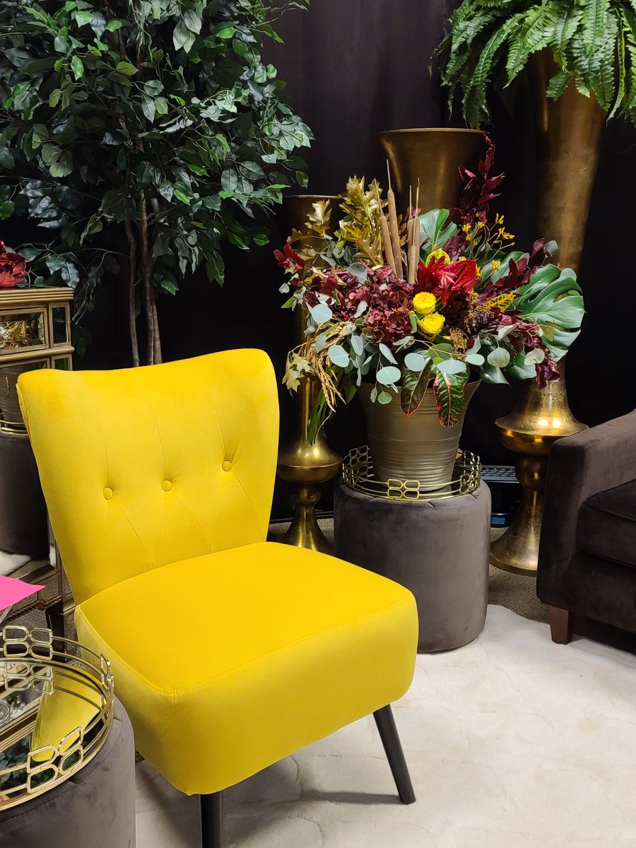 News Flash!!  Pantone's released its 2021 colours for the year -  yellow 💛 which represents optimism.  Perfect psychology for the year ahead.    We are less enthusiastic about the choice of Grey.   More info in this article  😀