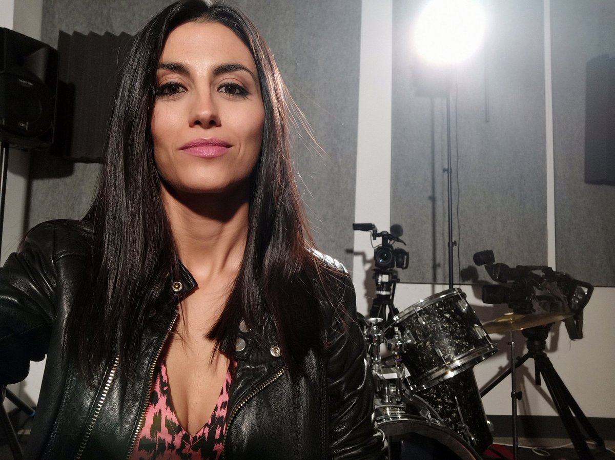mariardcv's tweet photo. Este jueves @ClapCyLTV  va de música... ¿Queréis saber a qué grupo entrevistamos? Jueves 20H en @cyltv https://t.co/8QK5FTHjCp