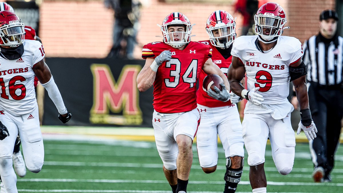 TerpsFootball's tweet photo. RB1 is ballin'. 

@jakefunk34 leads the nation in yards per carry (8.6). https://t.co/0uvctzVcI6