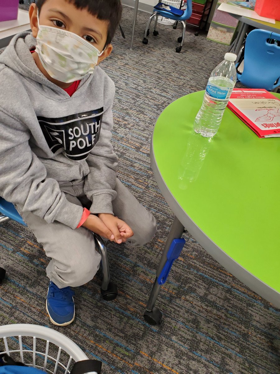 TeachingMsSassy's tweet photo. Magnets are blowing our minds!!! It's not magic, it's #KinderScience! #attract #repel  #MissionPossible @vseeagles https://t.co/BDDhODyIIS