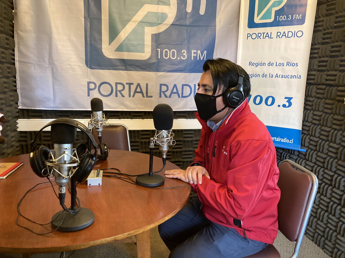culturaslosrios's tweet photo. En Radio Portal de Malalhue, Seremi @culturaslosrios Helmuth Palma habló hoy del #EclipseSeguro con enfoque cultural en Lanco, además de las acciones gubernamentales y ministeriales desplegadas para ir en apoyo del sector cultura y sus proyecciones para el 2021 #Valdiviacl #Lanco https://t.co/sP2btixjZk