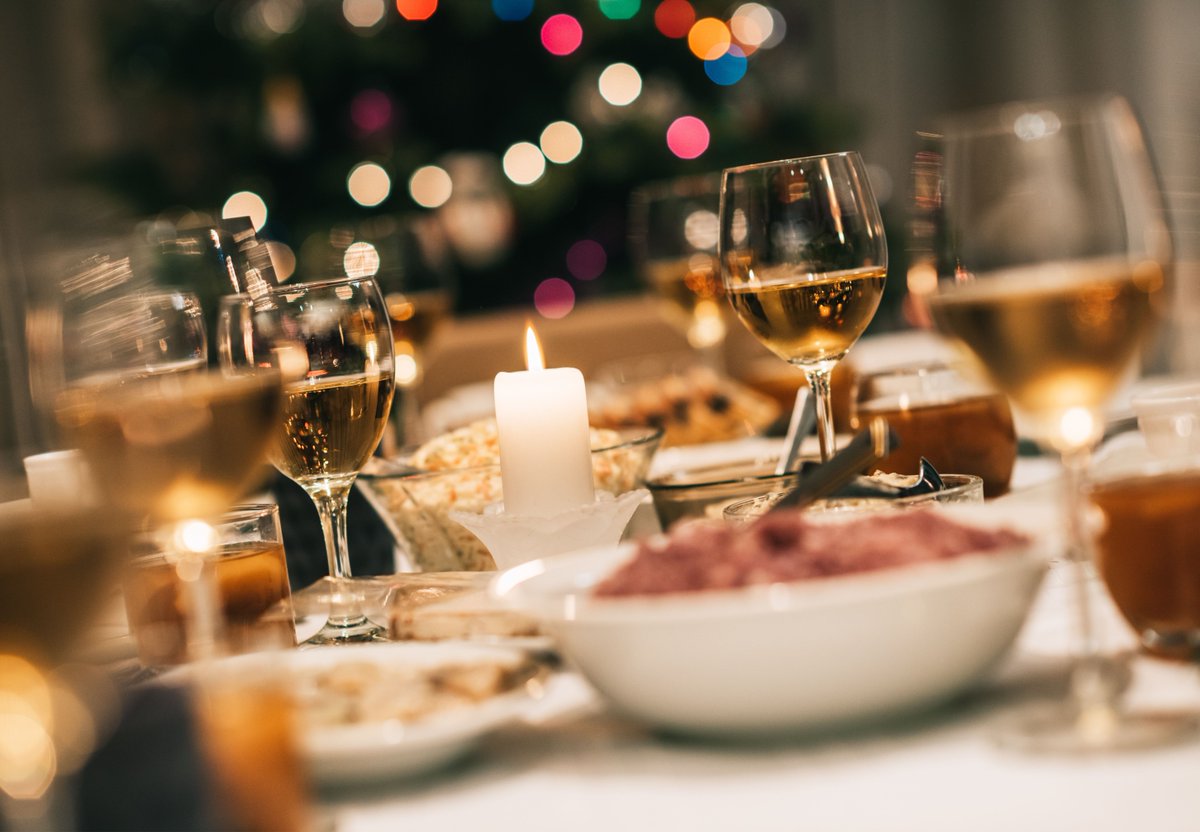 Spend less time in the kitchen and more time with the ones you love this Christmas. It's time to place your order for the Domenico Christmas Menu Pickup! Choose from festive entrées and amazing add-ons! Order by 12/20. bit.ly/3cOXypC #chirstmasmenu #wineandfood #domenico
